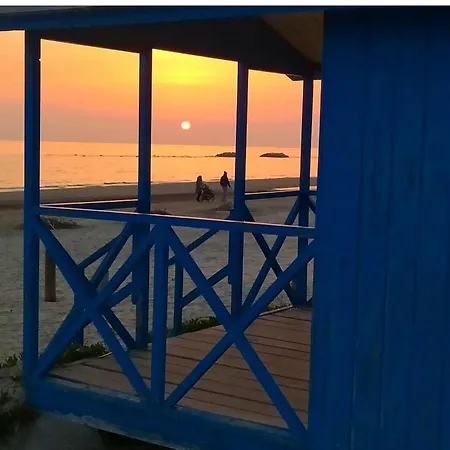 Konukevi Con Terrazza Vicino Al Mare E Pineta