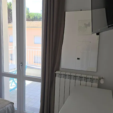 Vendégház Con Terrazza Vicino Al Mare E Pineta