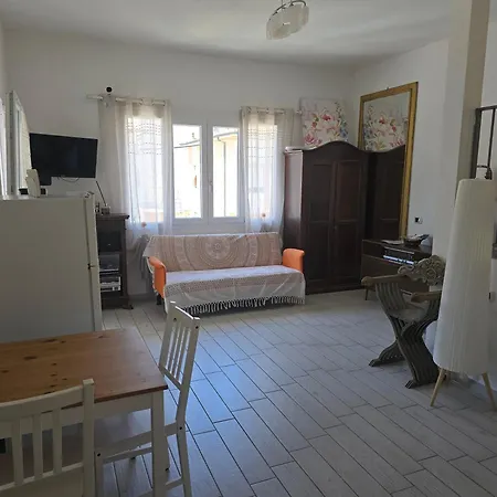 Con Terrazza Vicino Al Mare E Pineta Pensjonat Follonica